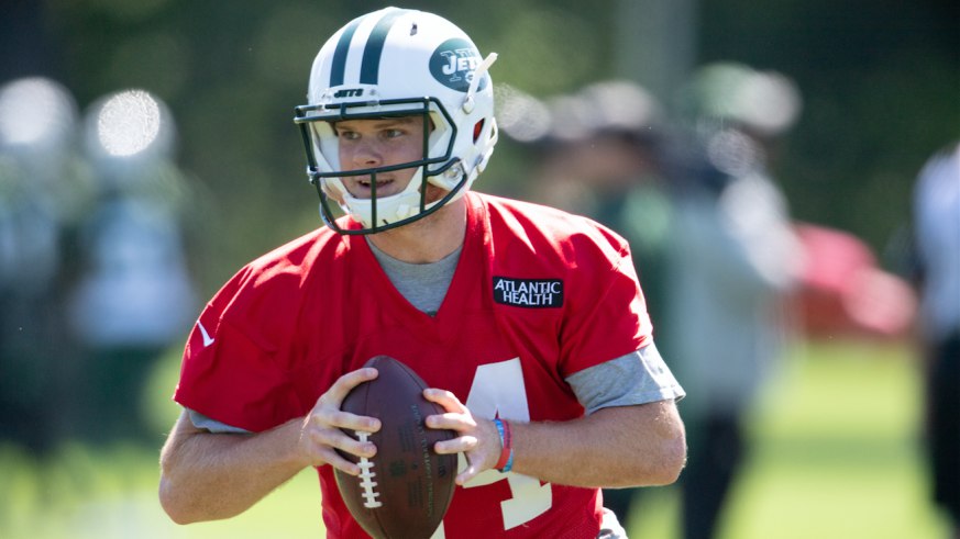 Dyer Bowles Smart to not anoint Sam Darnold