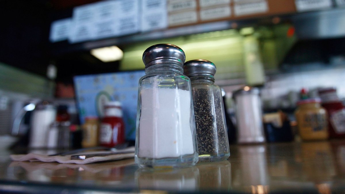 The disgusting reason why you shouldn’t pepper your food at restaurants