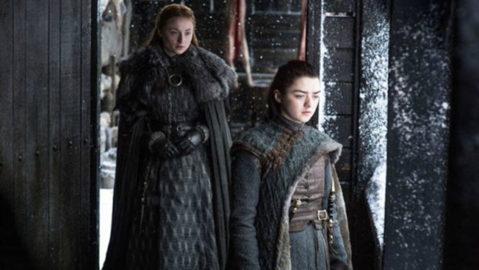 Sansa stood behind Arya