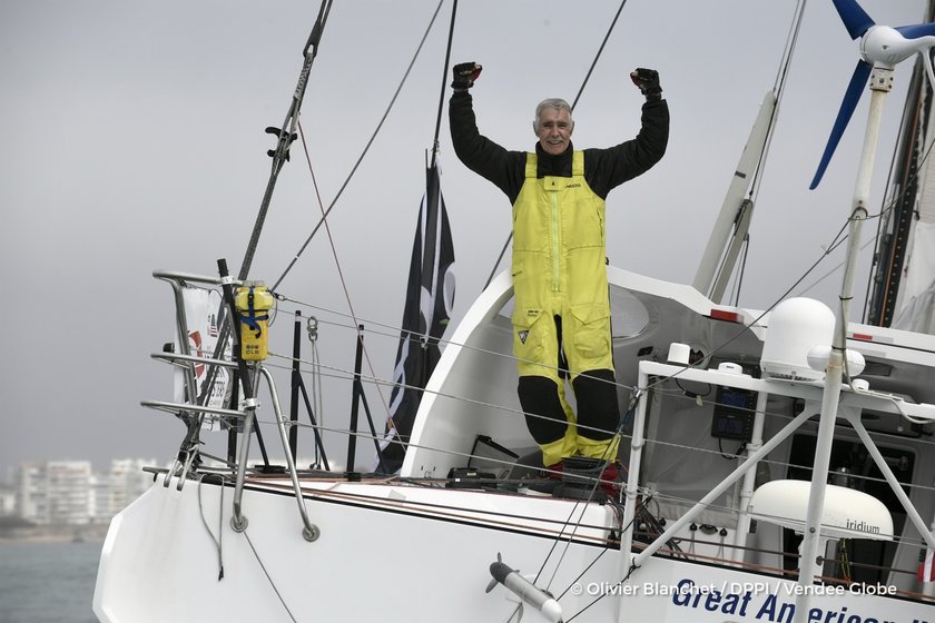 Boston sailor finishes solo voyage around the world