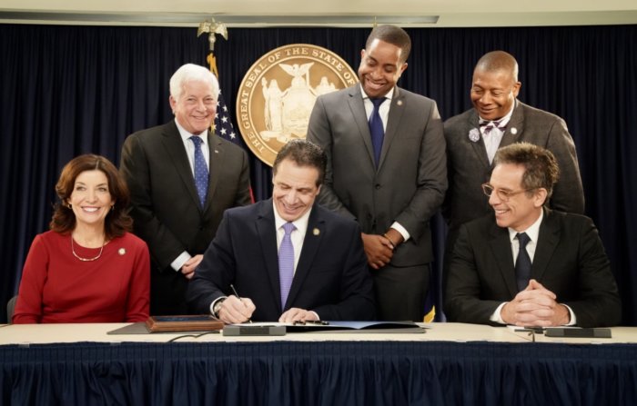 governor-cuomo-signs-landmark-legislation-modernizing-new-yorks-voting-laws