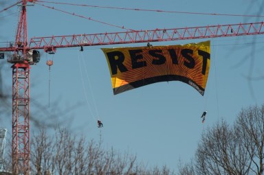 LIVE STREAM: Greenpeace activists seize crane near White House