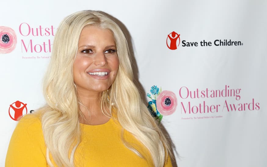 how many kids does jessica simpson have