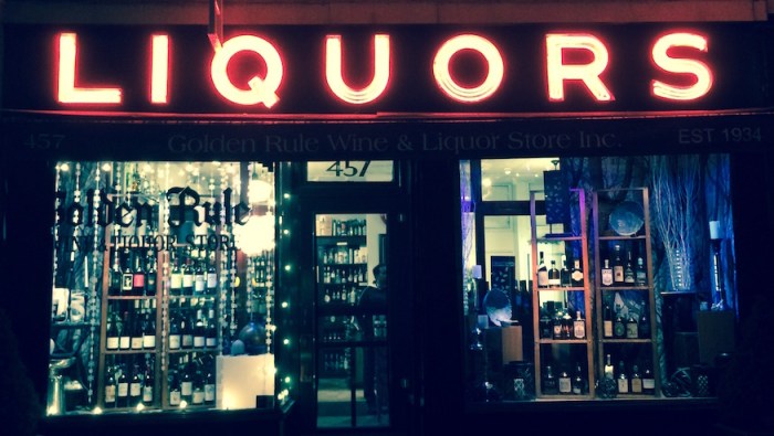 Are liquor stores open on Thanksgiving?