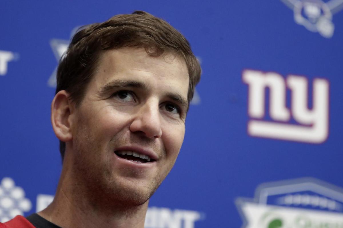 What to watch at Giants camp: Clock ticking on Eli Manning