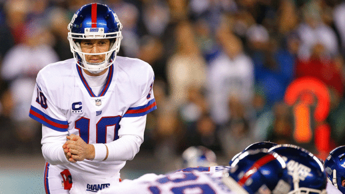 Eli Manning calls an audible during a Thursday night game against the Philadelphia Eagles during the 2016 season. (Photo: Getty Images)