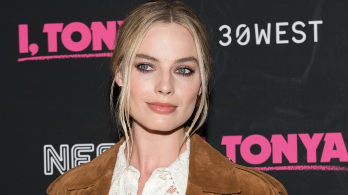 Margot Robbie at the premiere for I, Tonya