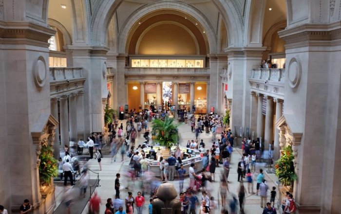 The most popular attraction in New York City is the Metropolitan Museum of Art.