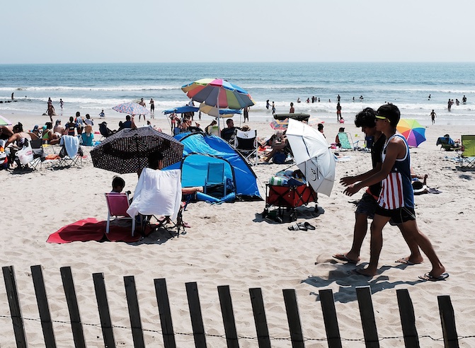 How New Yorkers can easily get to the beach this summer