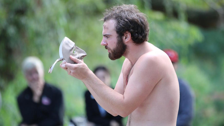 Australian Survivor 2016 star Rohan MacLaren strips NAKED 