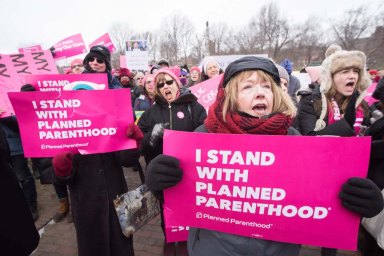Activists converge in Boston to show support for Trump, Planned Parenthood