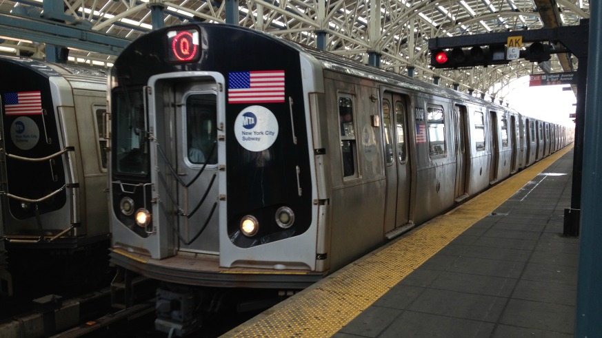 A Q train had a minor derailment in Brooklyn Friday morning.
