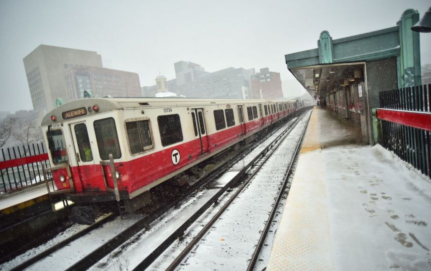 Boston rail officials cite improved performance; commuters still see delays