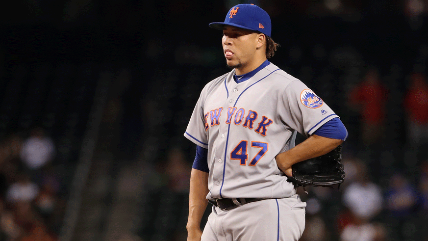 Mets reliever Hansel Robles stands in disbelief after giving up his second home run of the inning against the Arizona Diamondbacks. (Photo:Getty Images)