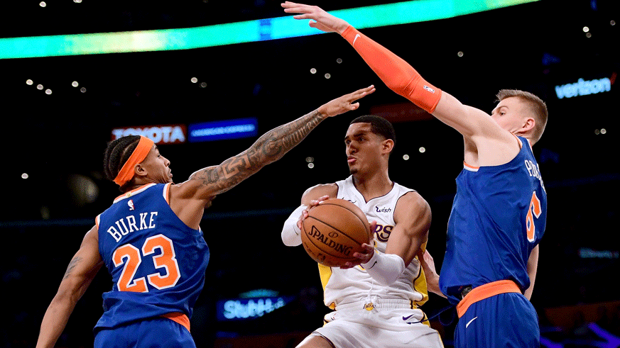 Road-inept Knicks face worst nightmare: Warriors