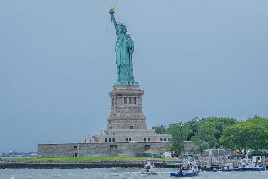 statue of liberty climber