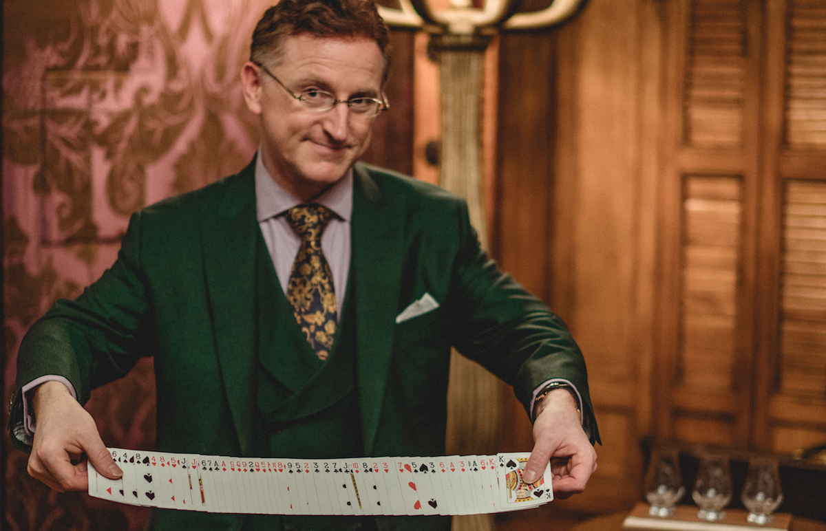 Mentalist with a magic kettle: A night with Millionaires’ Magician Steve