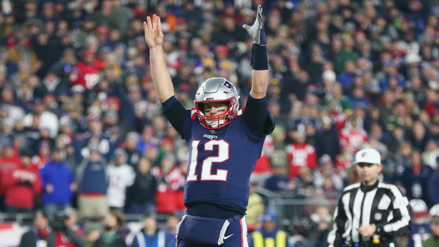 Tom Brady outduels Aaron Rodgers, Patriots move to 7-2 on season