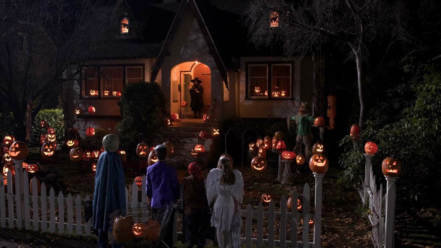 Boston Yeti, BostonTweet talk favorite horror films and Halloween traditions