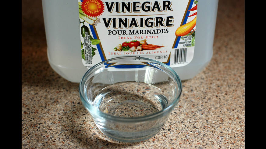 Cleaning with vinegar