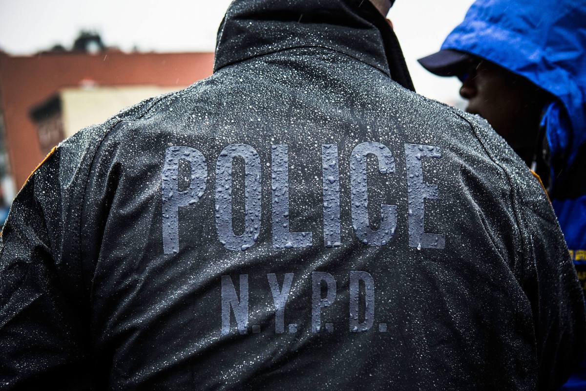 NYPD: Brooklyn man shot after taking sergeant’s gun