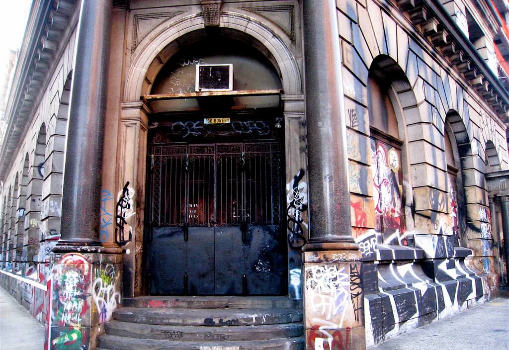 Go inside NYC’s grungiest mansion, 190 Bowery