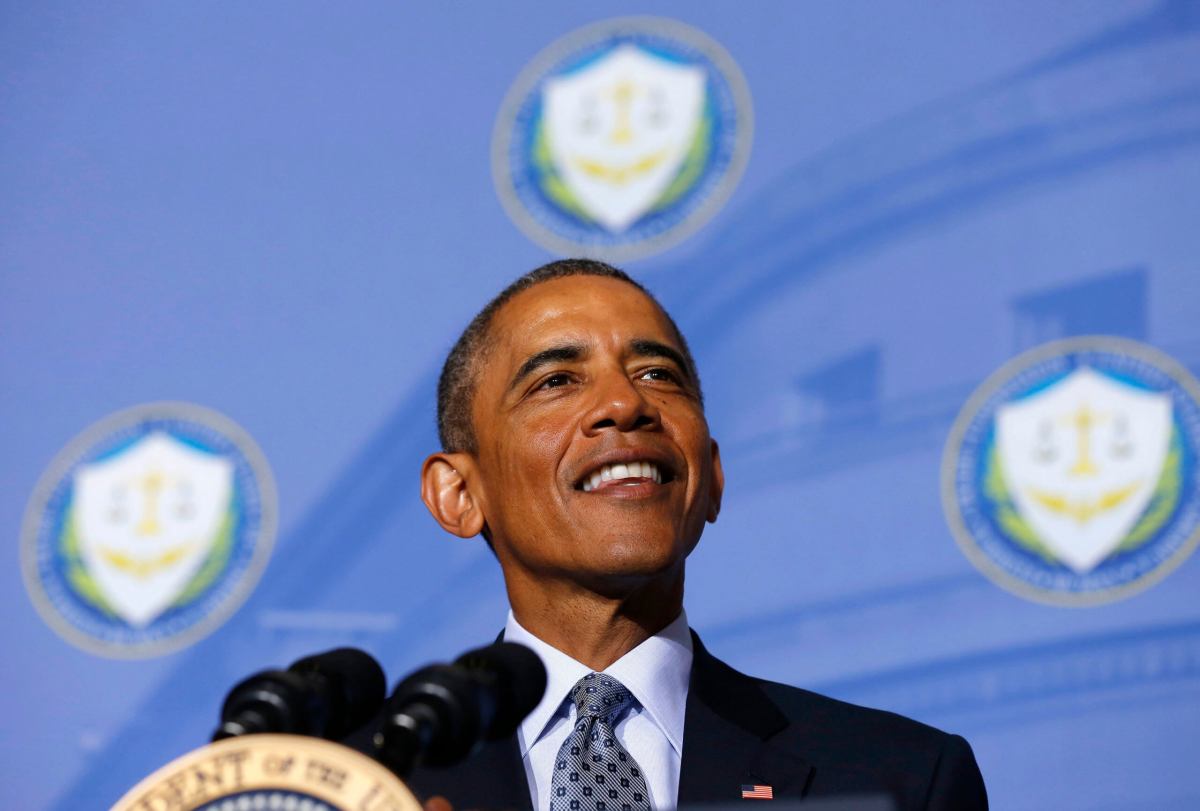 Obama steps up cybersecurity after military twitter and YouTube hacks