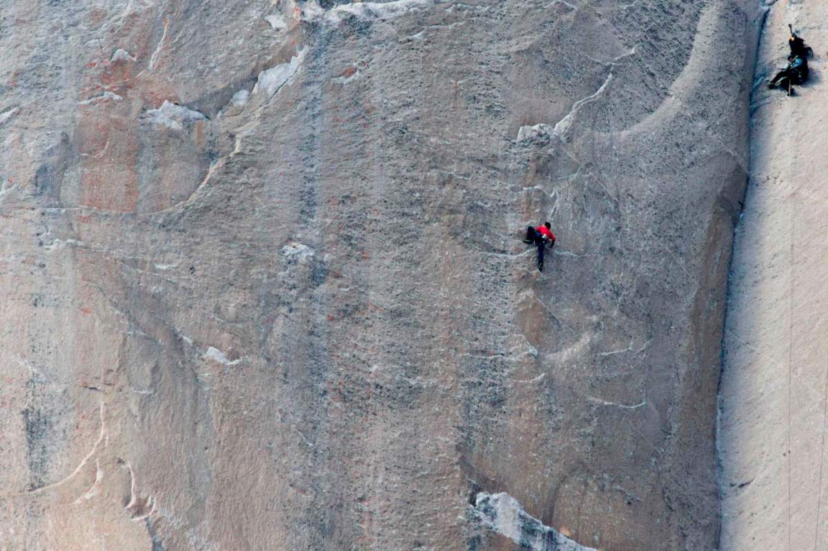 Record-breaking climbers reach El Capitan summit without tools