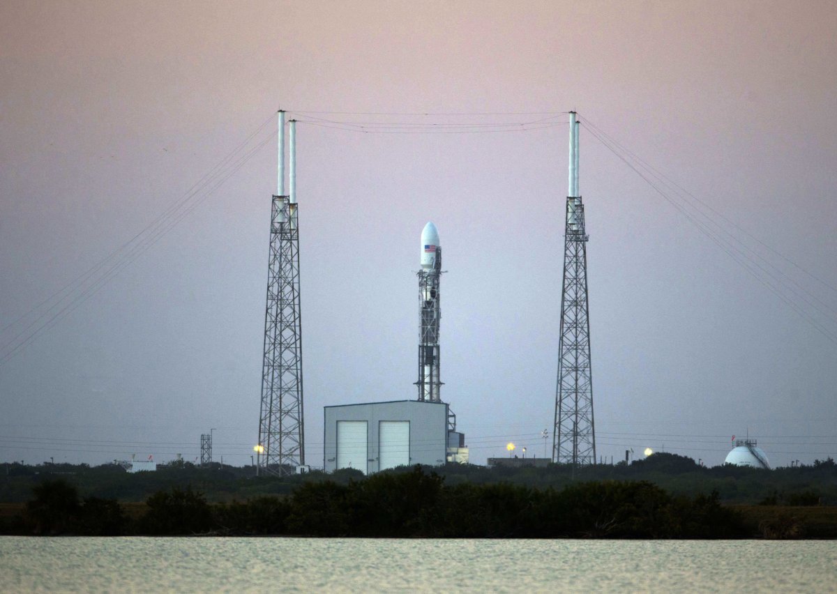 SpaceX rocket lift-off today after glitch halts launch yesterday