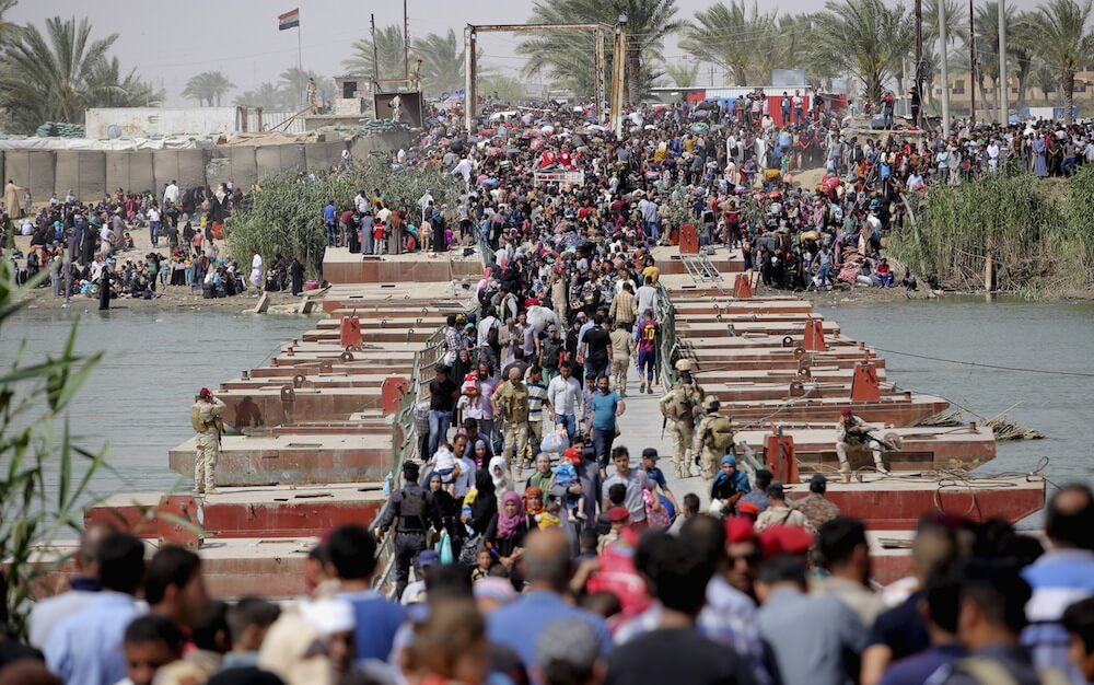 Iraq deploys paramilitaries as ISIS takes control of city of Ramadi