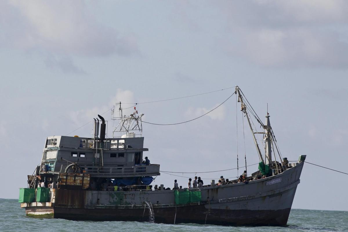 Rohingya migrants allowed ashore in Myanmar after days adrift at sea