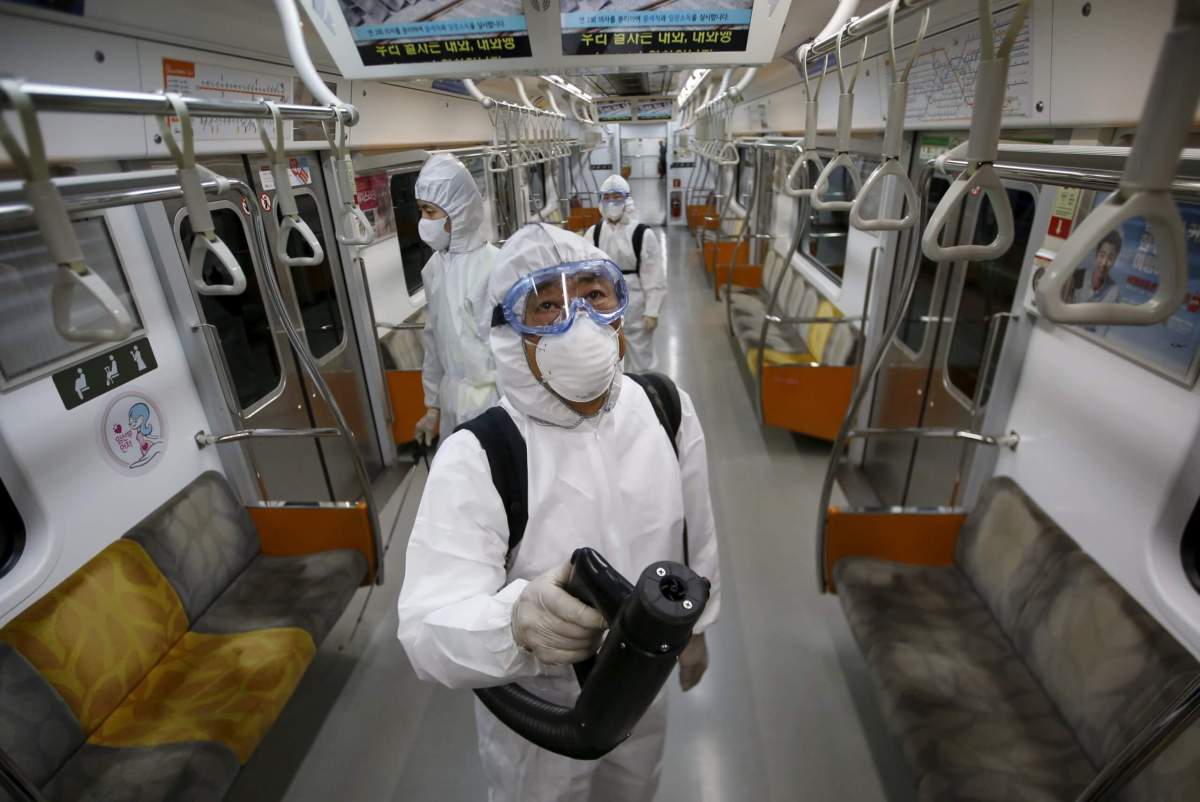 South Korea PM postpones U.S. trip as two more die in MERS outbreak