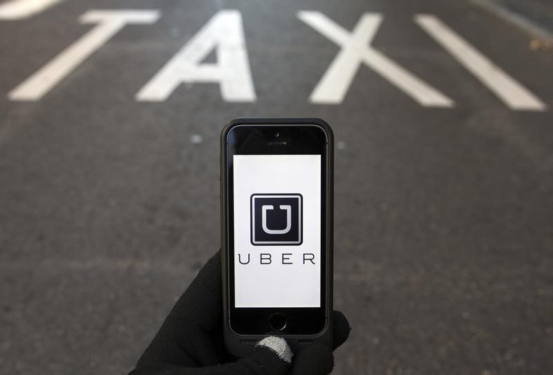 Mass. bill requires background checks for ride-sharing drivers, but no