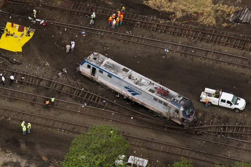 Engineer distracted by radio traffic in deadly Amtrak crash: Reports