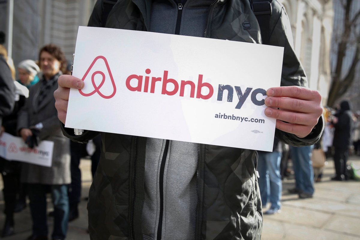 Airbnb shifts lawsuit challenging host fines law from New York state to NYC