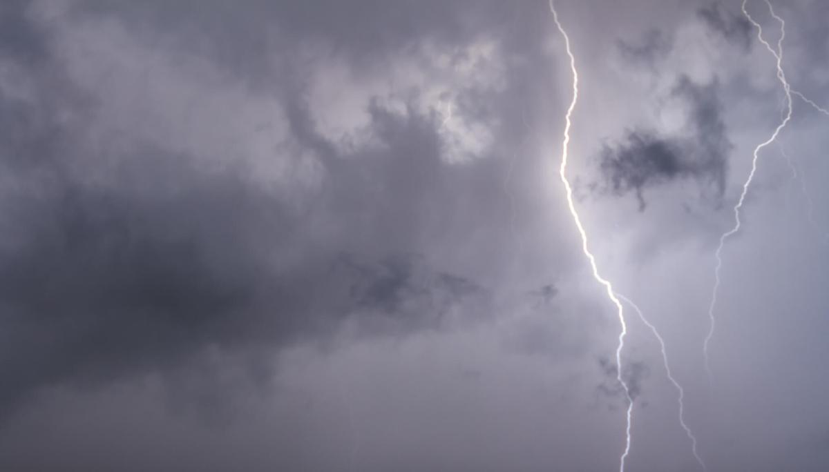 5-year-old Delco boy dies after being struck by lightning
