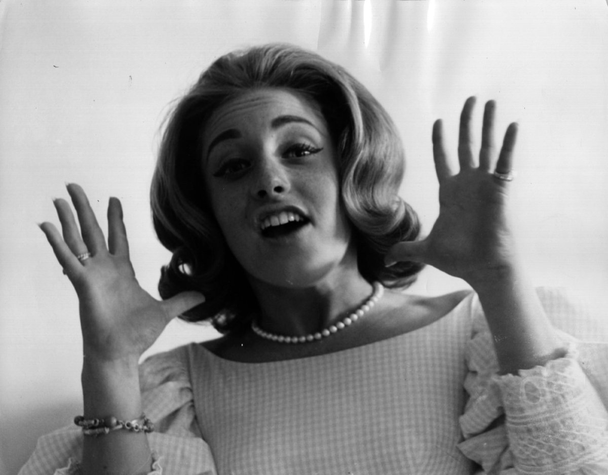 VIDEO: Remembering ‘It’s My Party’ singer, songwriter Lesley Gore