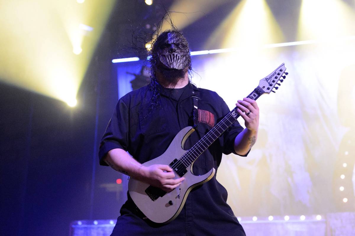 Slipknot guitarist Mick Thomson stabbed in head