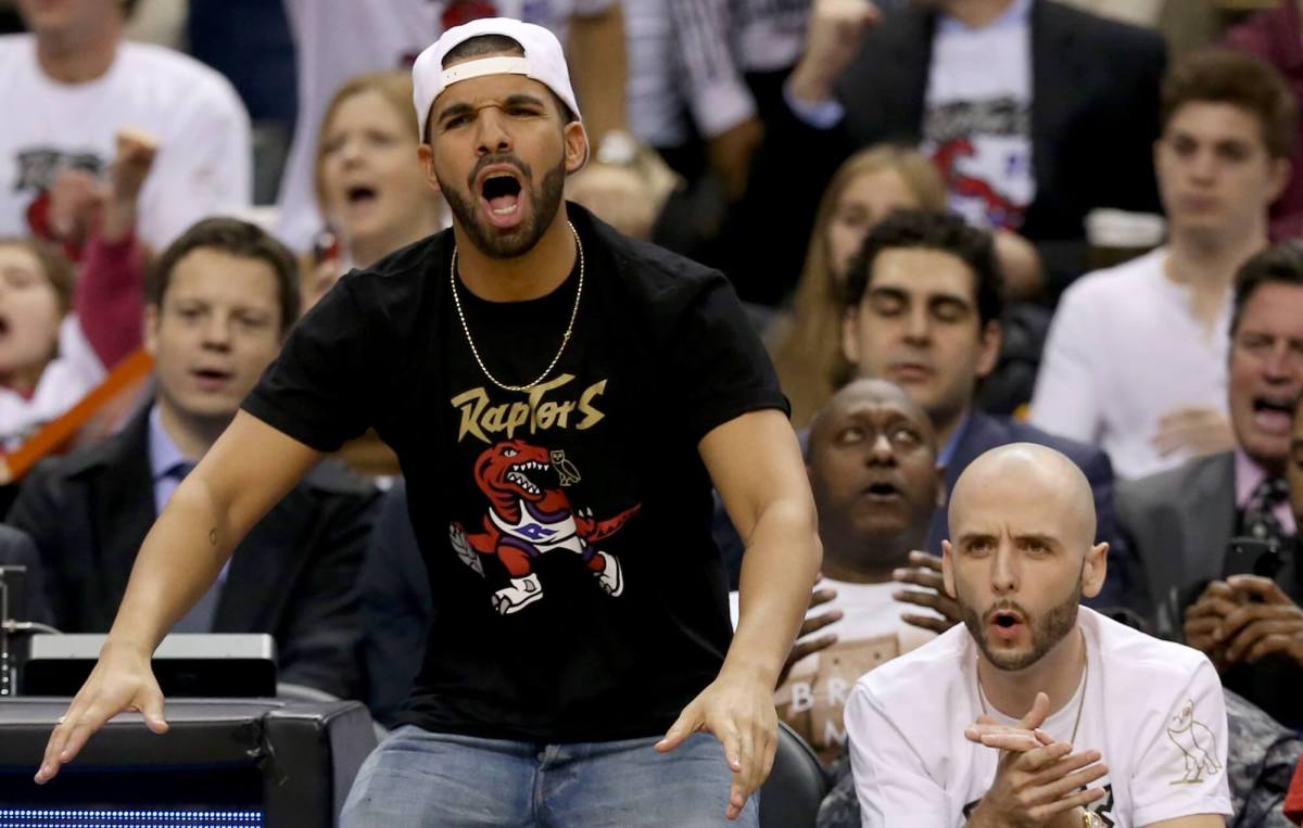 Drake stops by comedy club to criticize a comic’s Drake impression