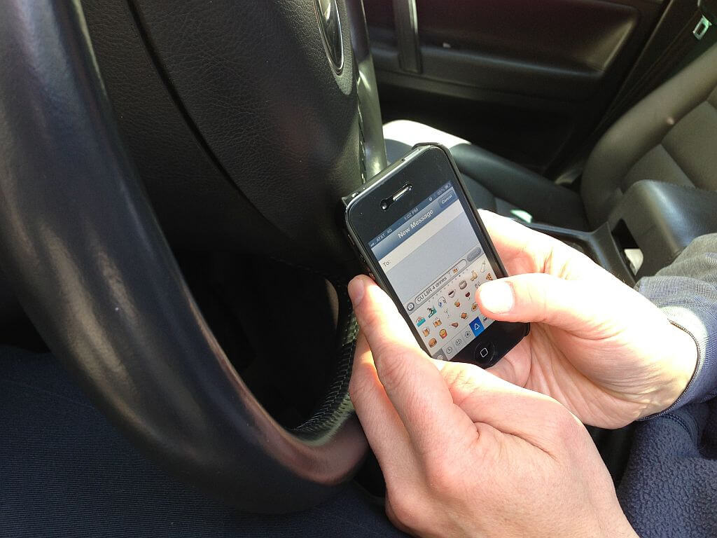 NY sees 840 percent increase in texting-related traffic tickets since 2011: