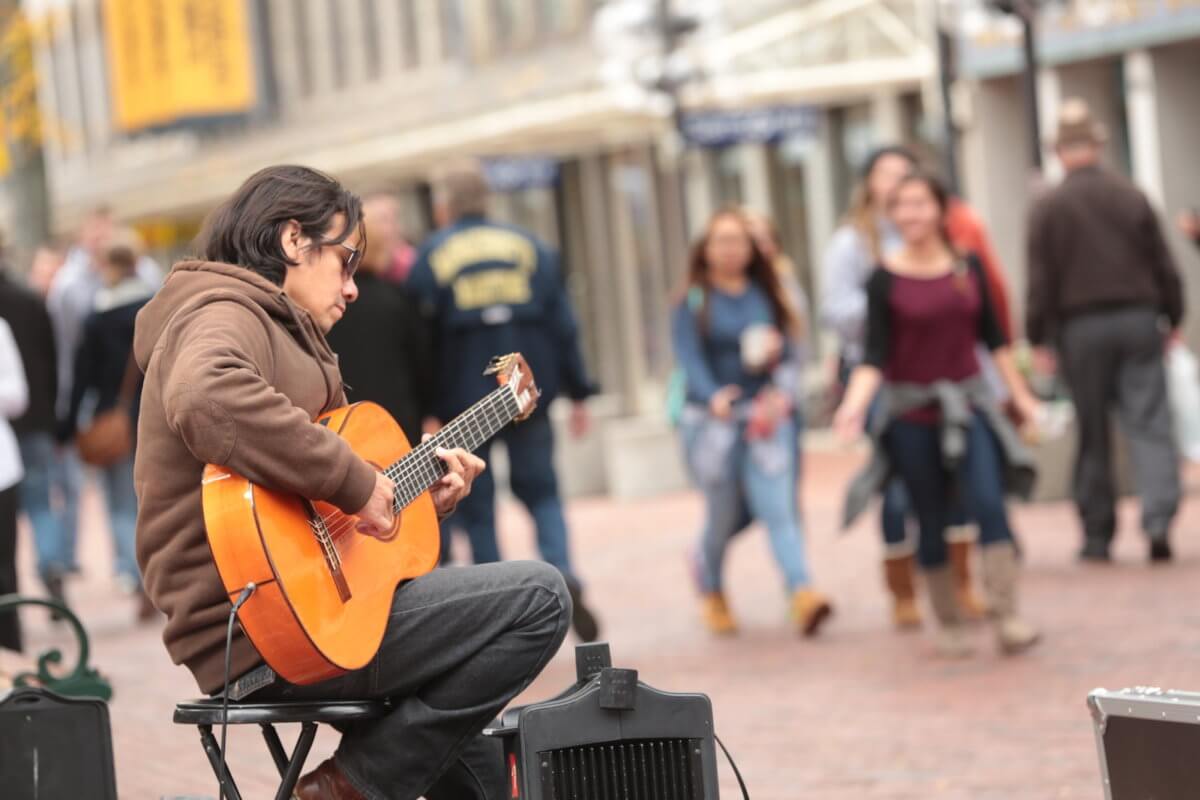 City leaders seek fees, permits for Boston street performers
