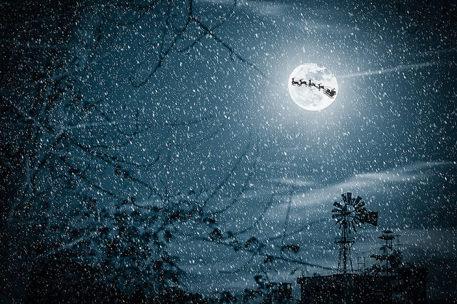 Rare Christmas full moon, first in 38 years, rises tonight