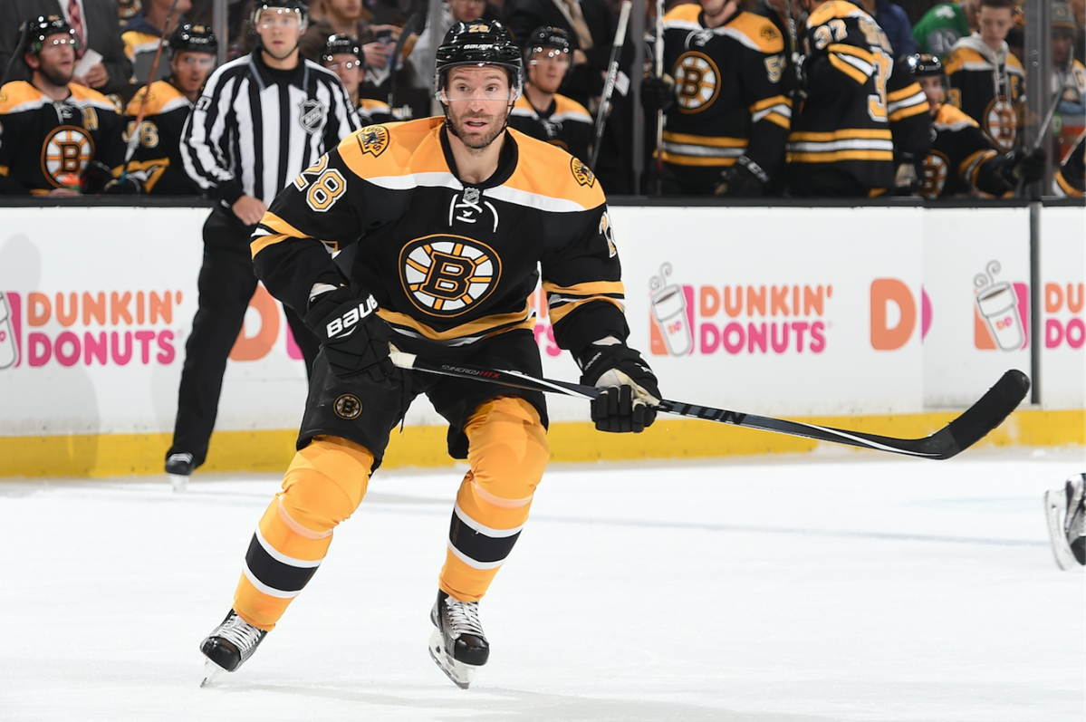 Dominic Moore helping to lead Bruins back to respectability