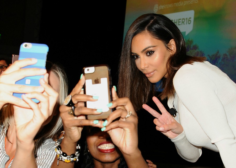 Kim Kardashian returns to social media, kinda