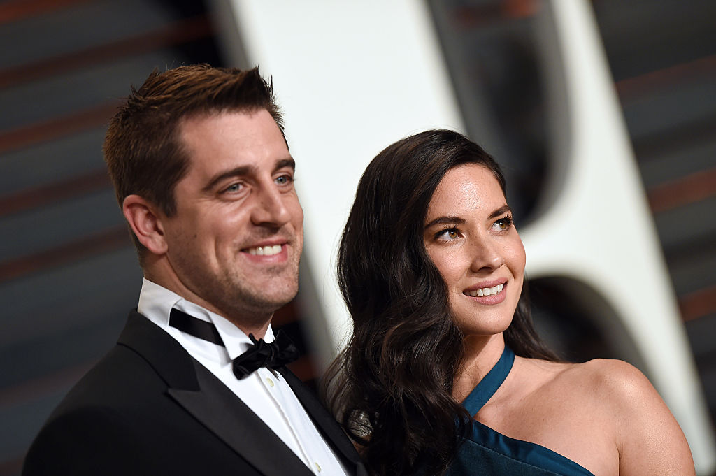 Olivia Munn says Aaron Rodgers is totally not her fiance