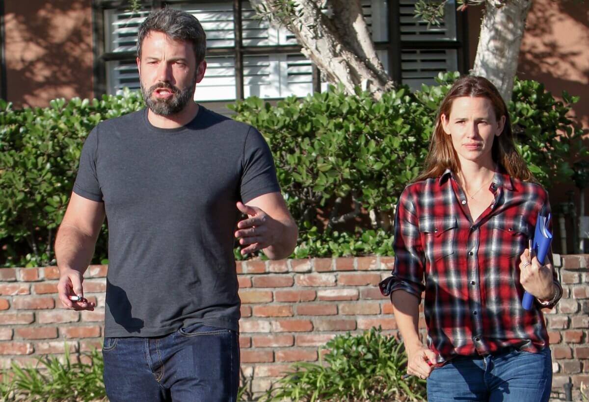 Jennifer Garner and Ben Affleck are yelling at each other