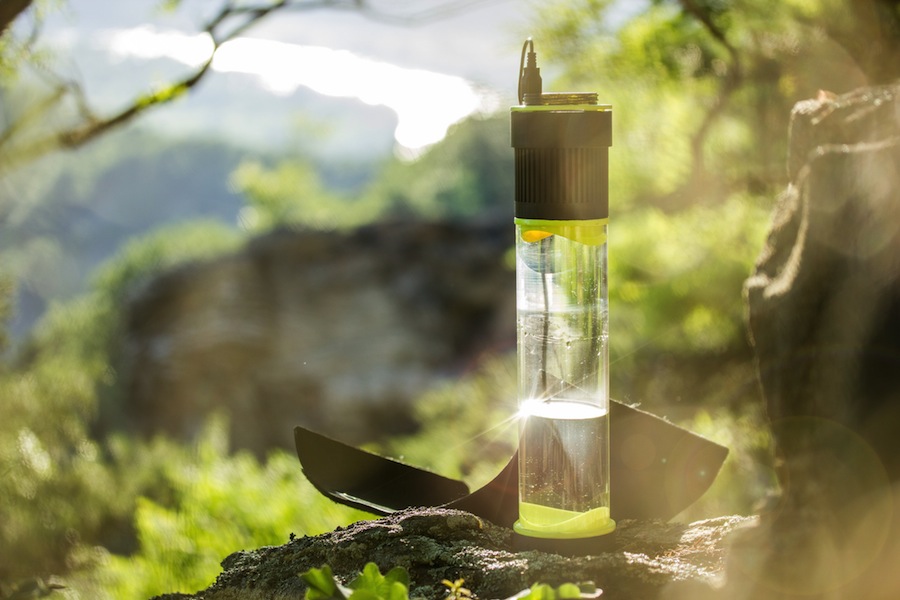 New ‘miracle’ bottle turns air into water