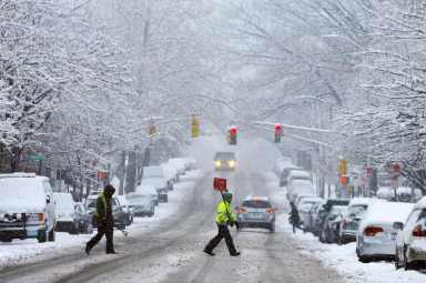 Winter storm spreads snow, traffic woes in Northeast