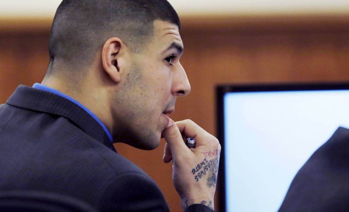 Ex-NFL star Hernandez sent urgent text on night of murder