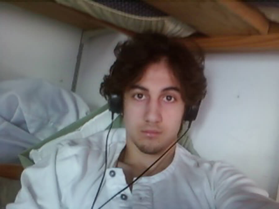 No sentence after first full day of Boston bombing jury deliberations